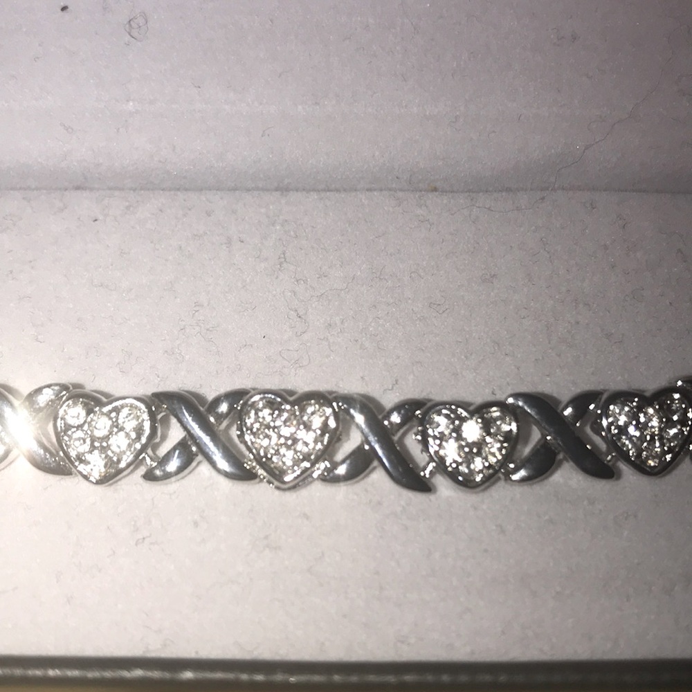 Hugs and Kisses Tennis Bracelet with Swarovski - Picture 8 of 9